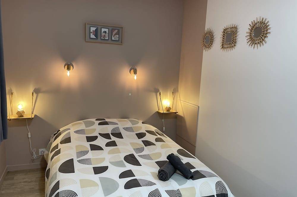 Appartement entier, Studio meublé tout confort au Rdc et proche des thermes (N°36) in Rochefort, Région de Rochefort