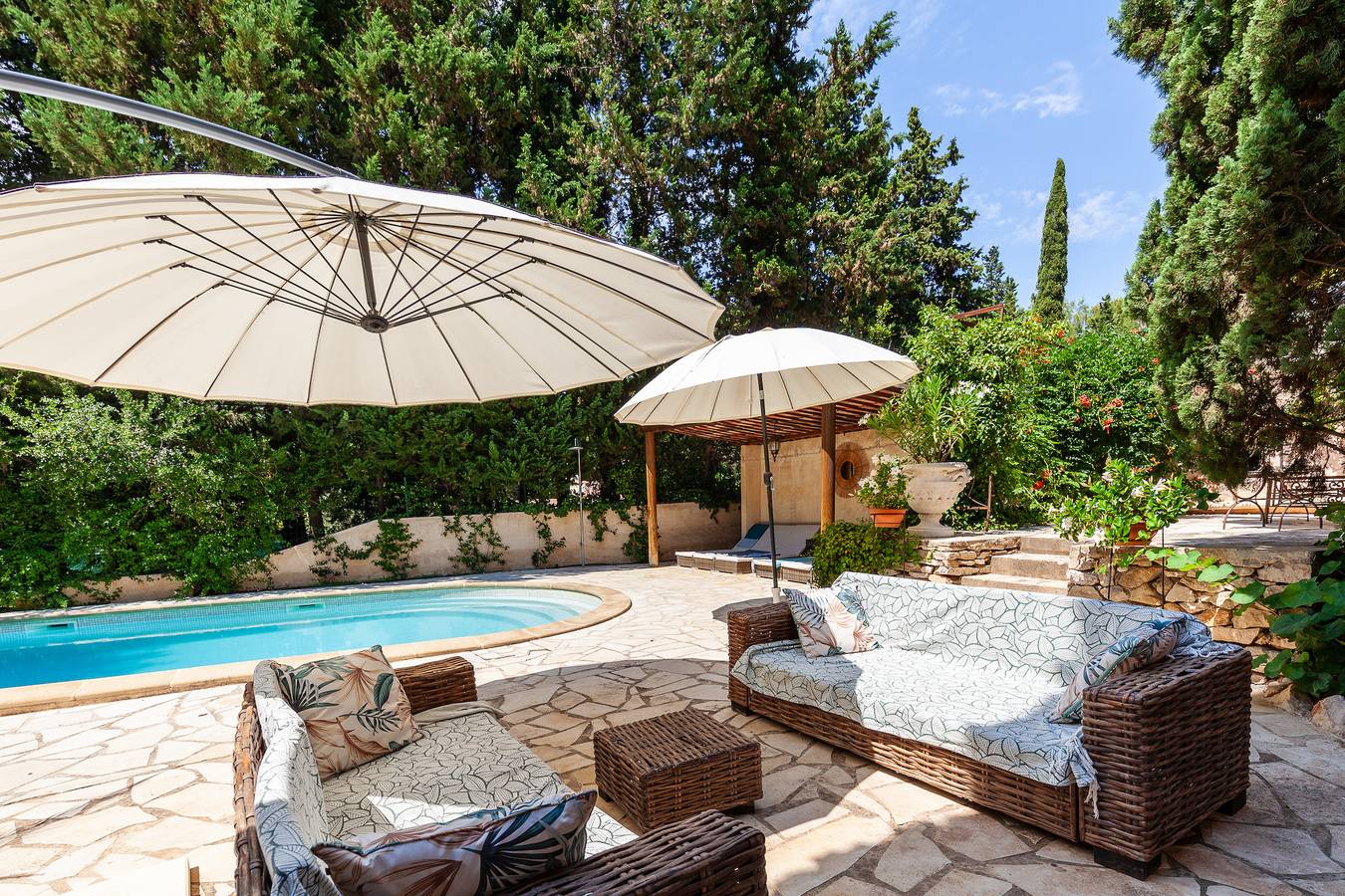 Villa 'Le Clos De La Tour Cassis' mit Bergblick, privater Terrasse und Wi-Fi in Cassis, Nationalpark Calanques