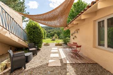 Location De Vacances pour 2 Personnes dans Apt, Parc naturel régional du Luberon, Photo 3