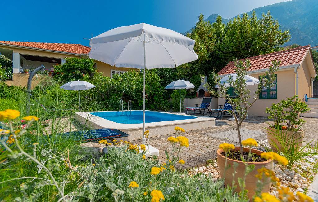 Villa Antonela by Villas Guide in Makarska, Makarska Riviera