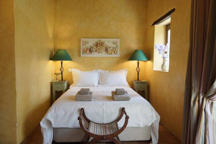 Gîte pour 2 personnes, avec piscine et jardin à Lapalud - 4