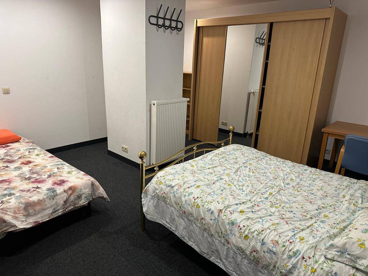 Double Room in Chapelle-lez-Herlaimont, Hainaut