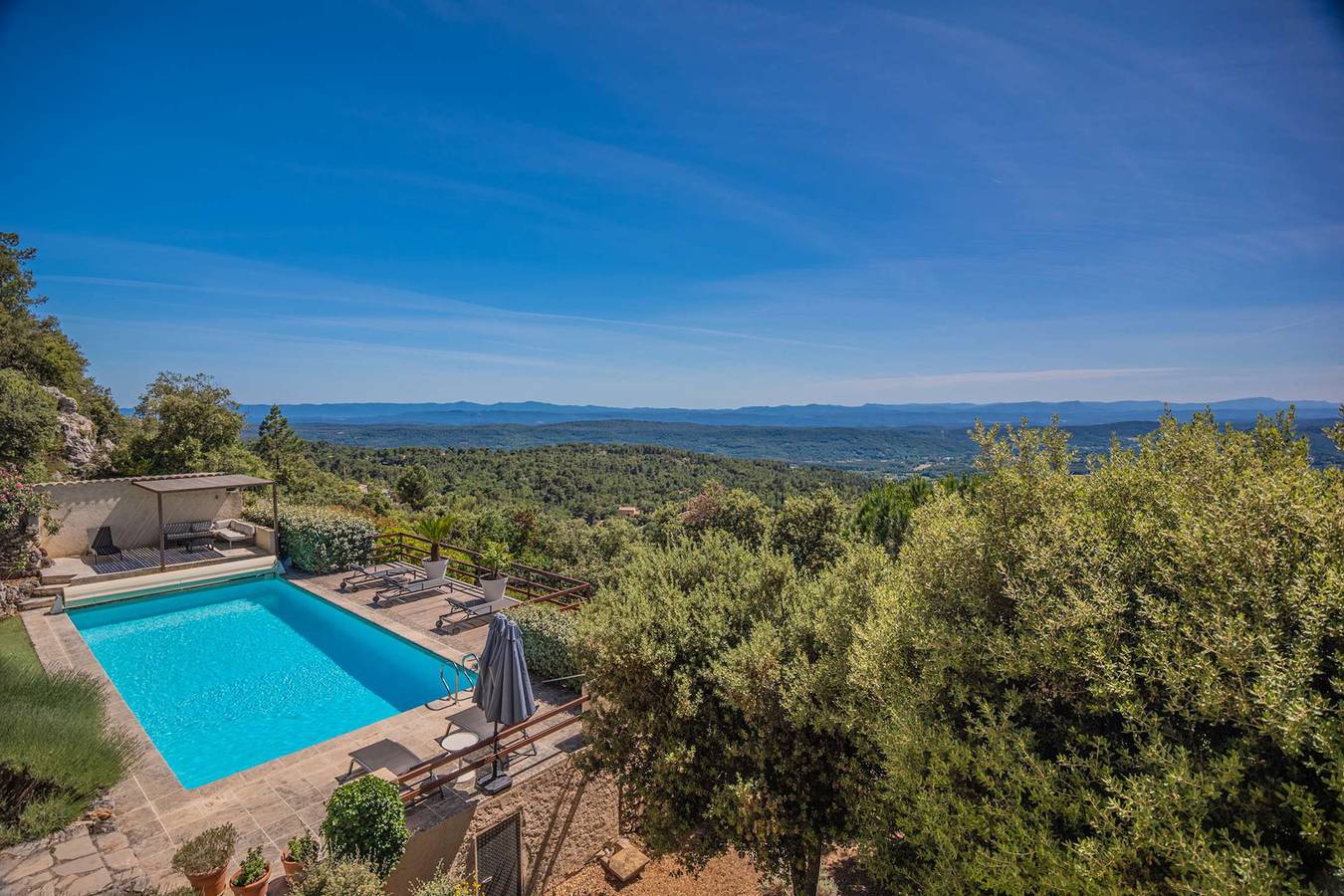 Entire holiday apartment, Tourtour Villa – Swimming Pool With Panoramic Views Of The Hills in Tourtour, Draguignan region