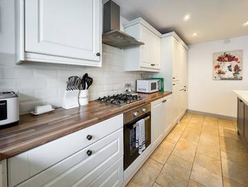 Holiday Rental for 7 People in Beaumaris, Isle of Anglesey, Photo 4