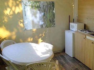 Bungalow pour 4 Personnes dans Ribes, Parc naturel régional des Monts d'Ardèche, Photo 4