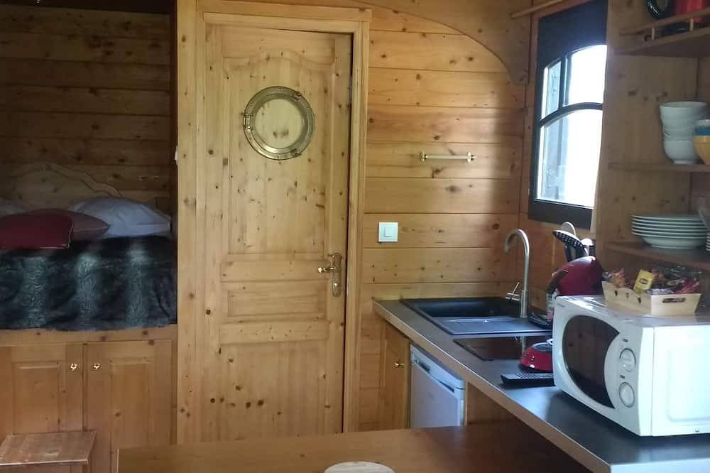 Roulotte Gîte in Bar-sur-Aube, Aube