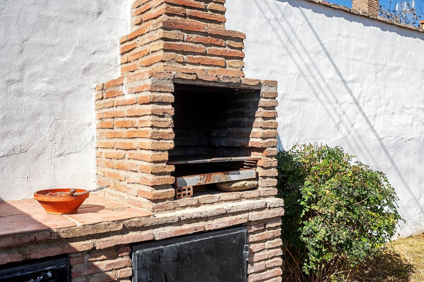 Holiday Home "Cortijo Villa La Dehesa" with Wi-Fi, Terrace & Garden in Conil de la Frontera, Costa de la Luz