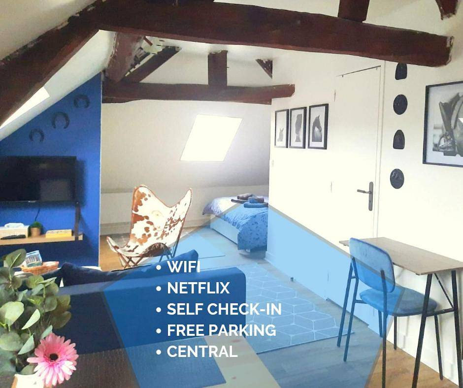Appartement entier, Equidia Compiègne Free Parking Wifi Self Check-in in Venette, Oise