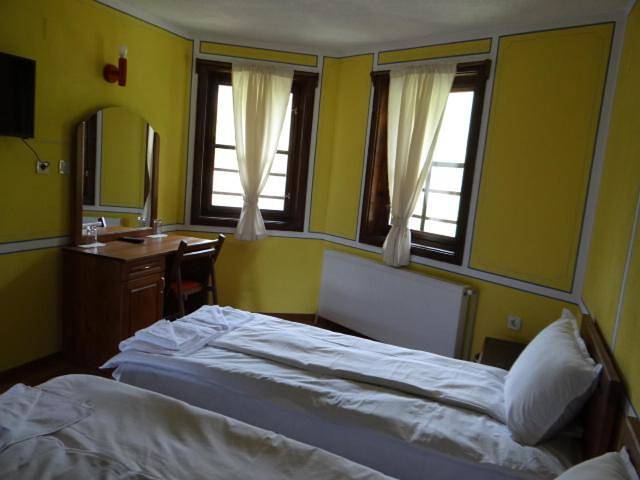 Maison d’hôte pour 2 personnes, avec terrasse ainsi que jardin et vue, animaux acceptés à Koprivchtitsa - 2