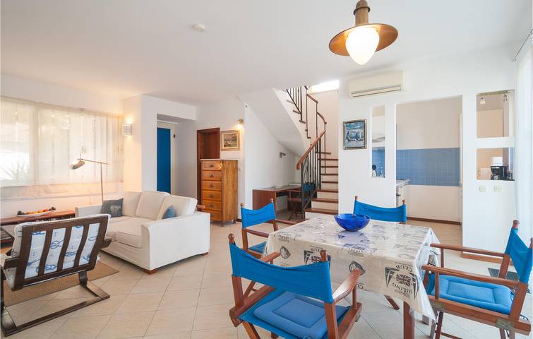 Appartement en bord de mer avec piscine, parking et terrasse in Supetar, Brac