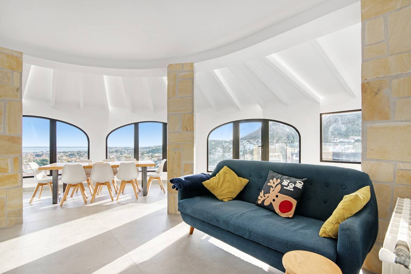 Villa 'Ericito' with Private Pool, Wi-Fi and Air Conditioning in Montgo, Dénia