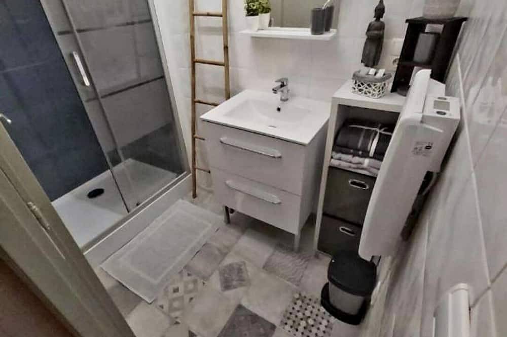 Entire apartment, Gardenhill in Argelès-Gazost, French Pyrenees