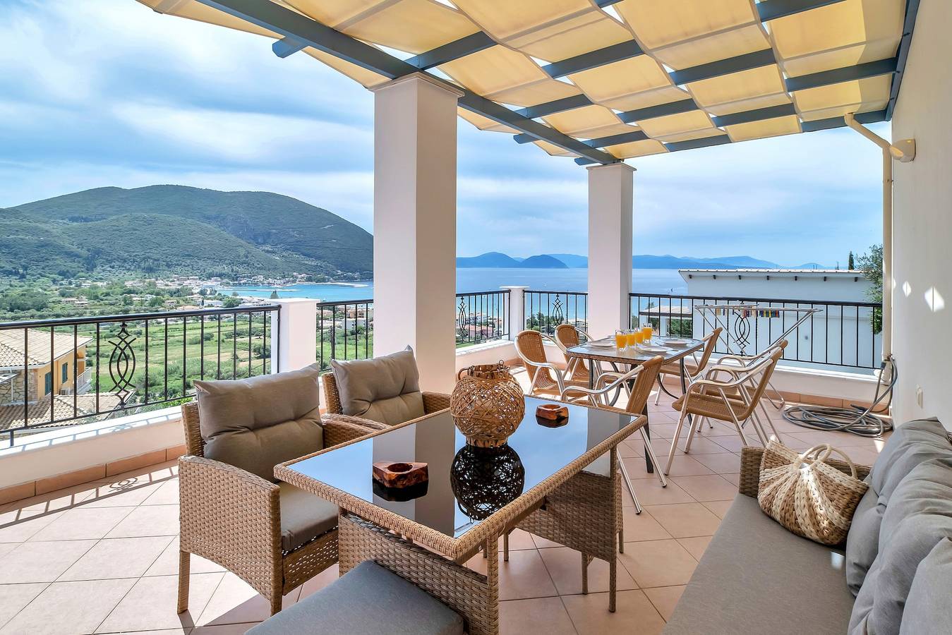 Entire apartment, Apartment 'Panorama 2' with Sea View, Wi-Fi and Air Conditioning in Greece
