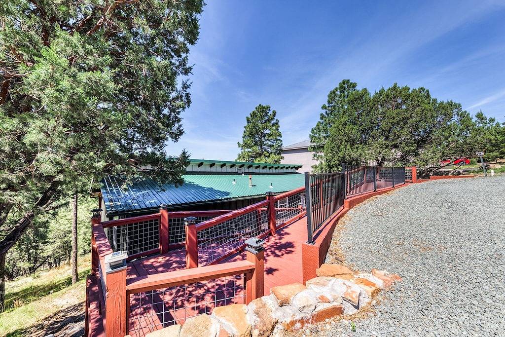 Nana and Papa's Mountain Retreat | Pet Friendly! in Alto, Ski Apache
