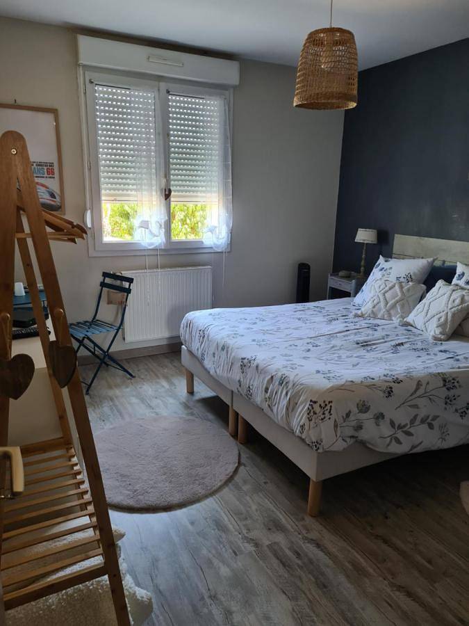 Double Room with Private Bathroom in Étival-lès-le-Mans, Sarthe
