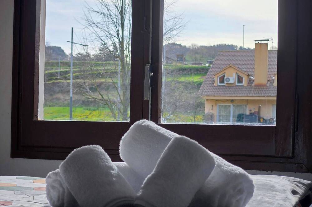 Appartement entier, Léra del Ter - duplex in Sant Pau de Segúries, Pyrénées catalanes