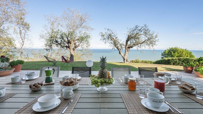 Villa Lucente 6+2, Emma Villas in Silvi, Adriatic Coast Abruzzo