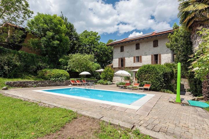 Ferienwohnung für 4 Personen, mit Garten und Pool - 1