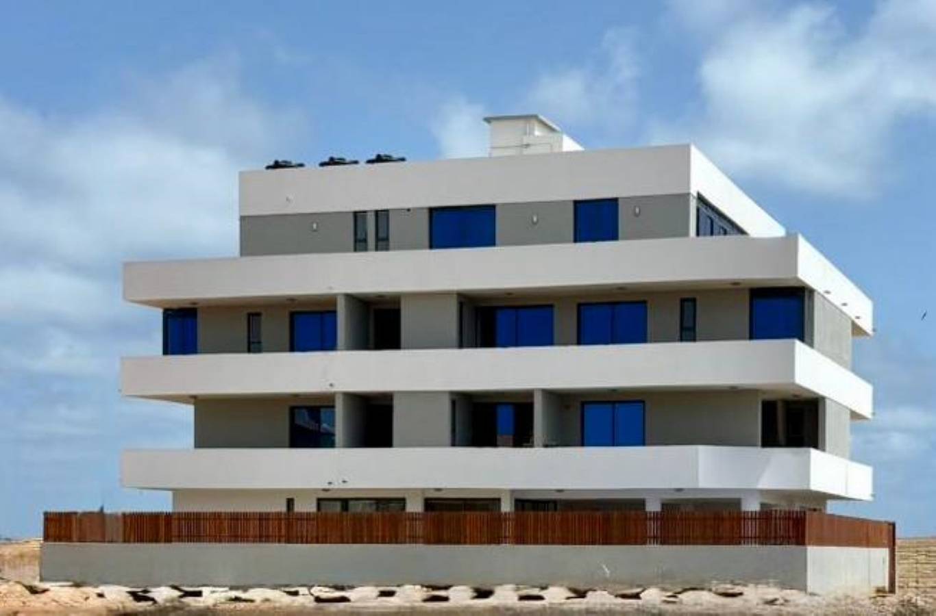 Geheel appartement, Joli Beach House - Charming Second Floor T1 Center - with balcony in Ilhas de Barlavento, Sal
