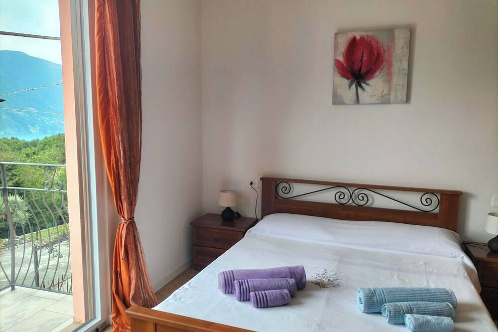 Ganze Wohnung, Renovierte Wohnung in 2025 mit Seeblick Garten in Cremia, Gemeinde Cremia