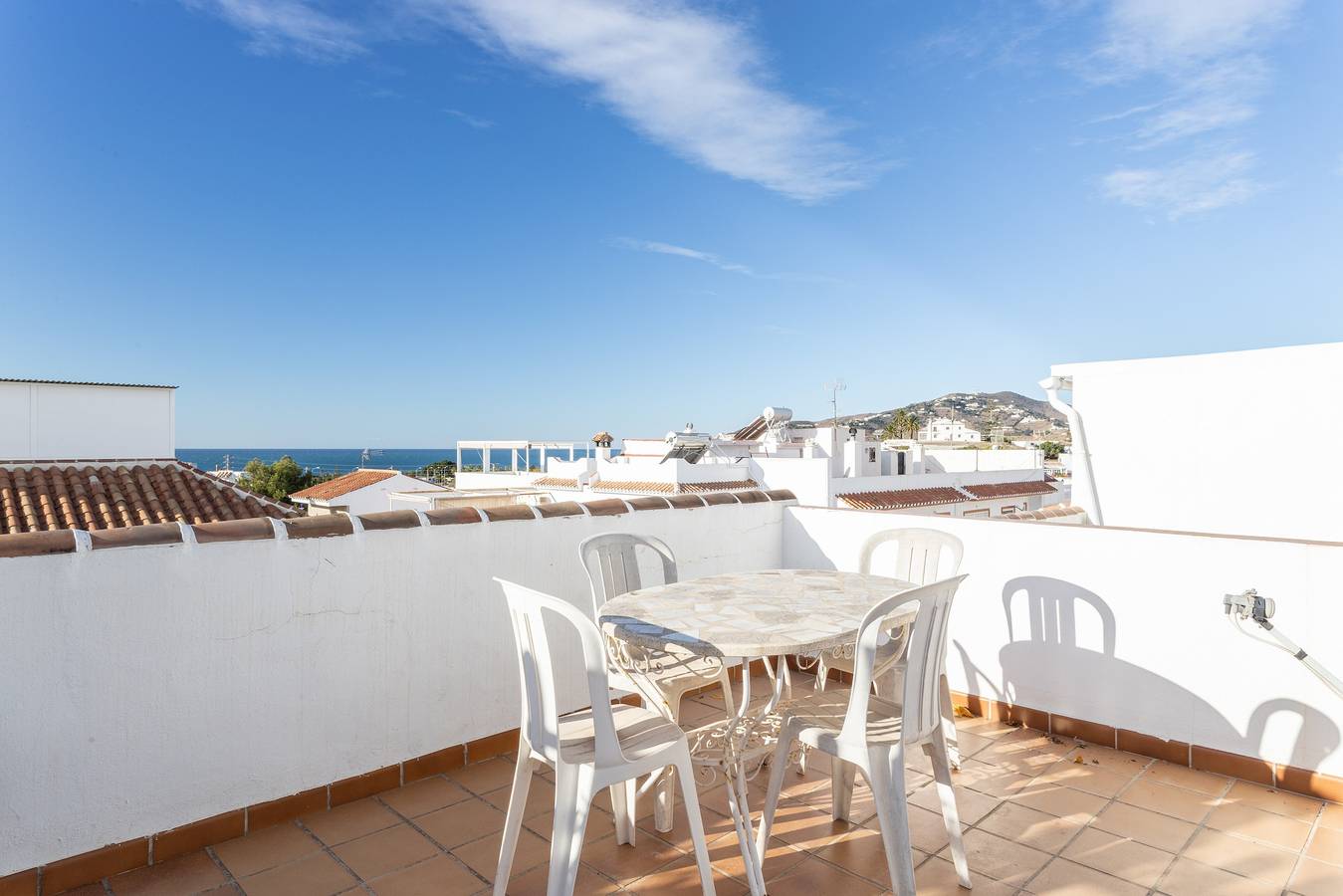 Entire apartment, Apartment "3 Bedrooms 3 Terraces Maquinilla" with Wi-Fi, A/C & Terraces in Rio Chillar, Nerja