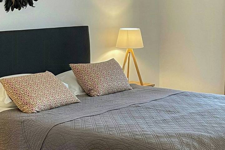 Location de vacances pour 11 personnes, avec jardin, animaux acceptés à Gigny - 2