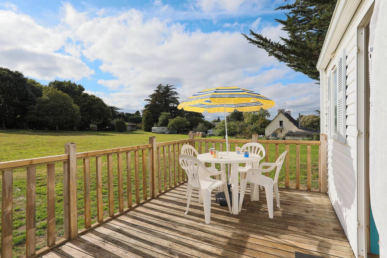 Mobilheim 'Bikini' mit privater Terrasse und privatem Garten in Plouha, Côte de Goëlo