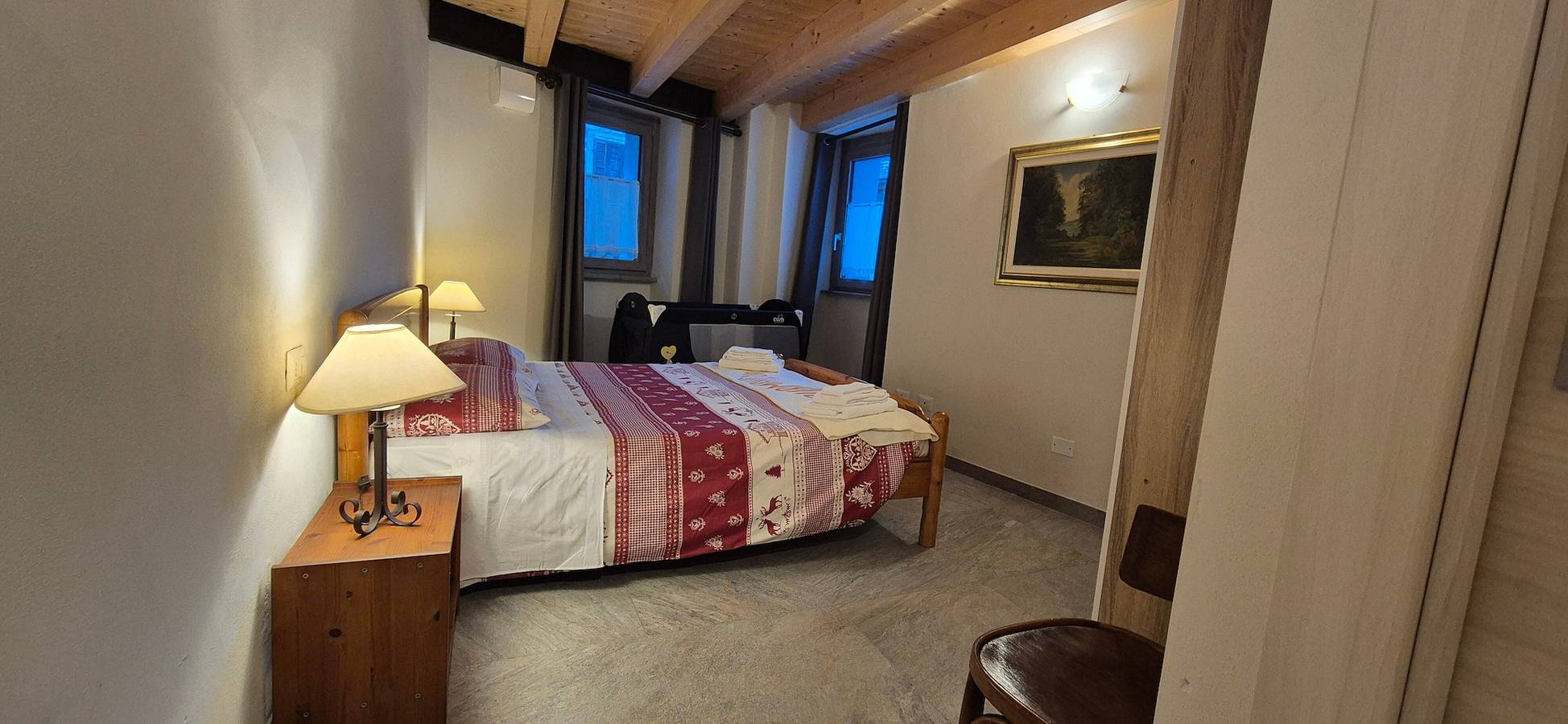 Entire apartment, Apartment '3' with Private Parking, Shared Garden, Central Morgex Location in Morgex, Comune di Morgex