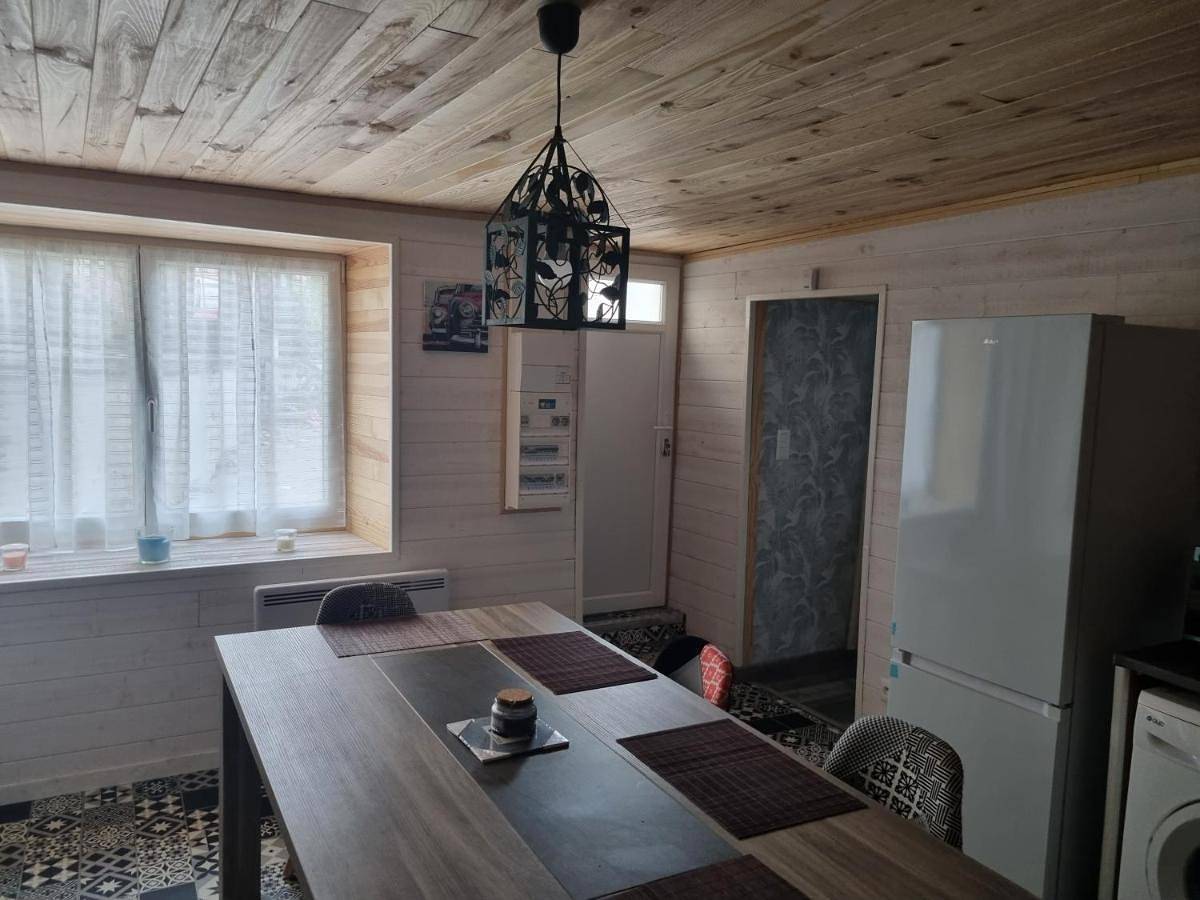 Appartement entier, One-Bedroom Apartment in Meyrueis, Parc national des Cévennes