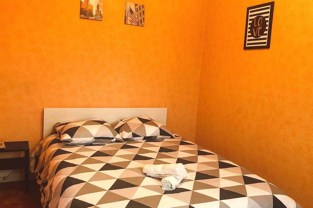 Entire apartment, Large apartment in Lormont near Bordeaux center in Lormont, Bordeaux region