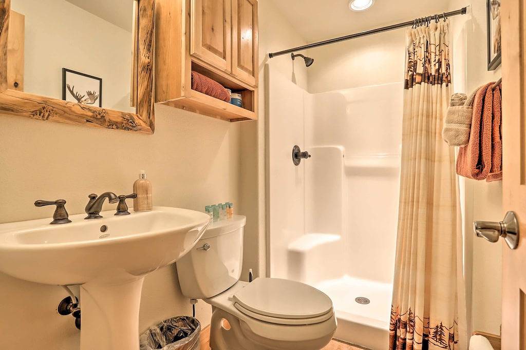 Estes Park Home mit Deck & Grill - Schritte von Dt! in Estes Park, Larimer County