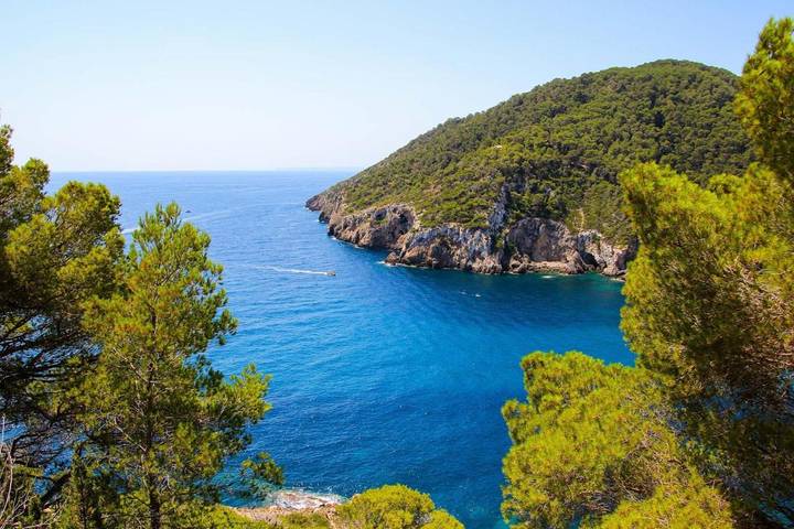 Villa voor 14 personen, with Balkon and Terras as well as Tuin and Zwembad in Cala Llonga