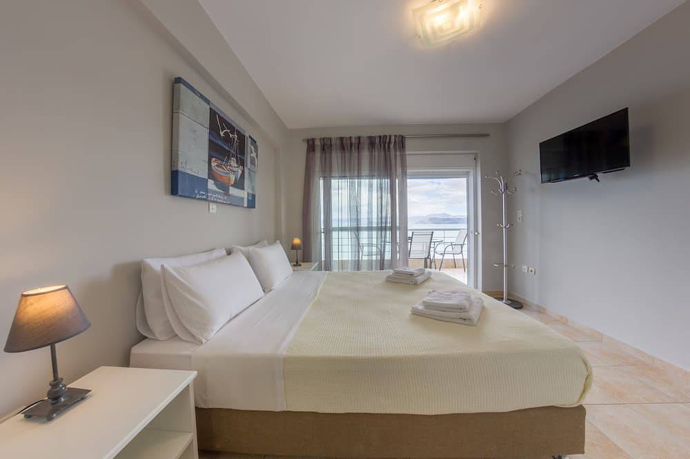 Ganze Wohnung, Direkt am Strand gelegene Ferienwohnung mit herrlichem Meerblick in Xiropigado, Kynouria