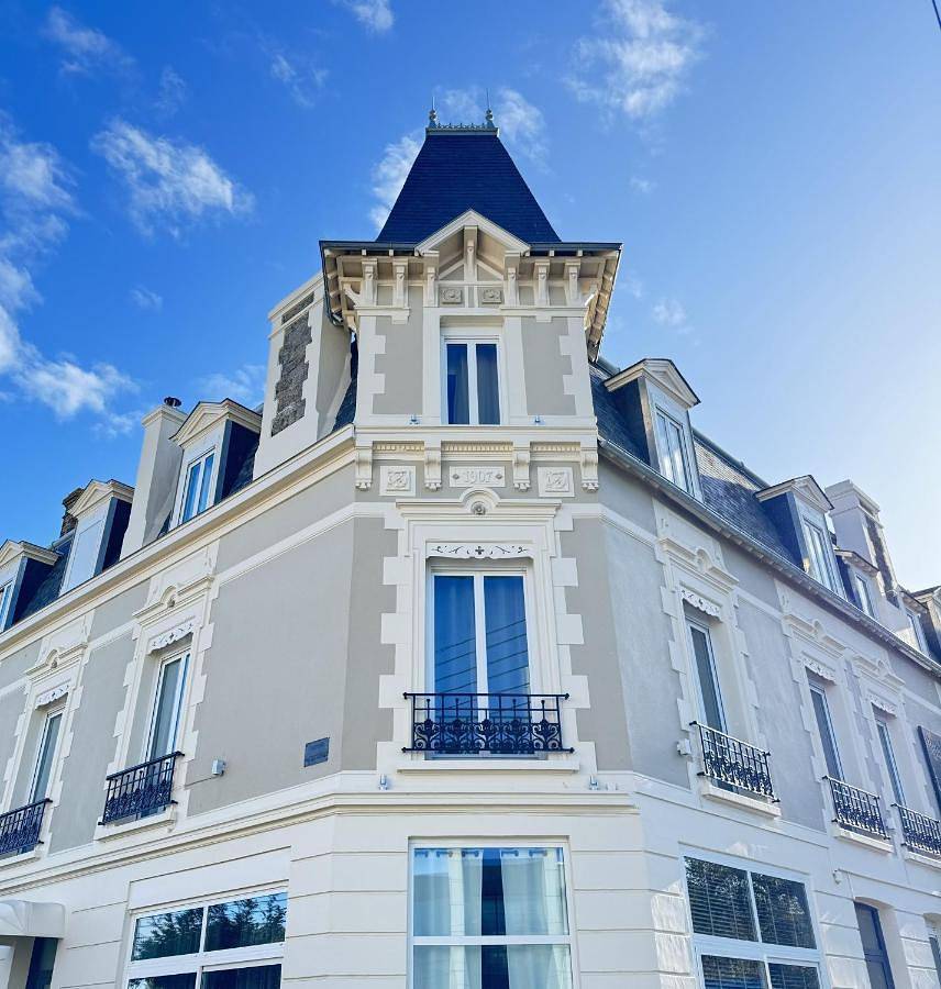 Cit'Hotel Les Alizes in Dinard, Région de Saint-Malo
