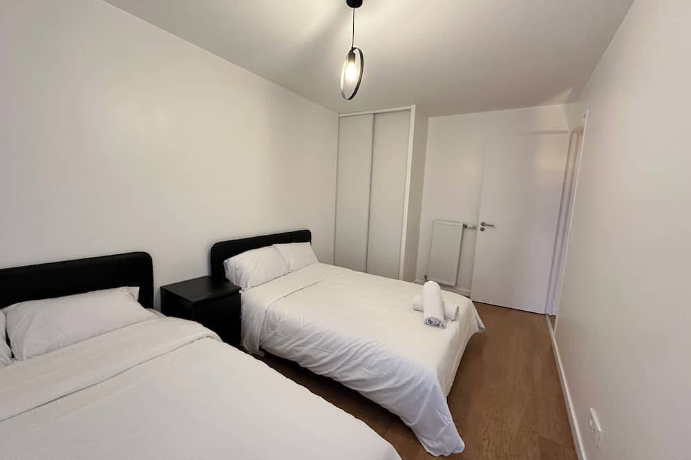 Appartement entier, Cosy 2 pièces avec Parking près Gare Hôtel de Ville Courneuve in La Courneuve, Seine-Saint-Denis