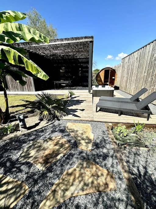 Location de vacances pour 2 personnes, avec jacuzzi ainsi que sauna et jardin à Mios - 4