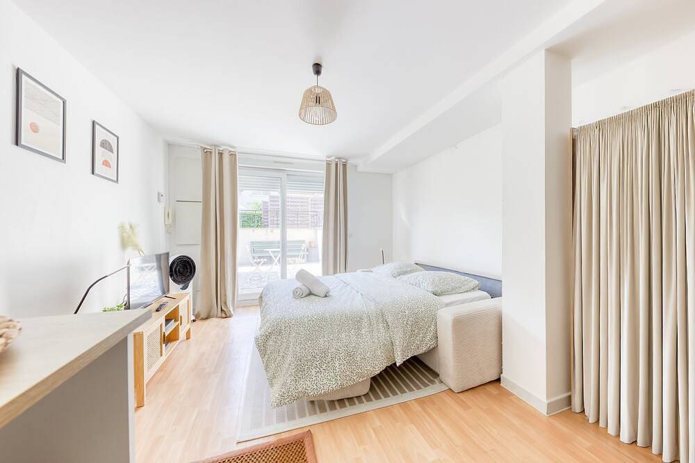 Apartamento entero, Cocon Urbain à deux pas de la défense - Terrace in Nanterre, Altos del Sena