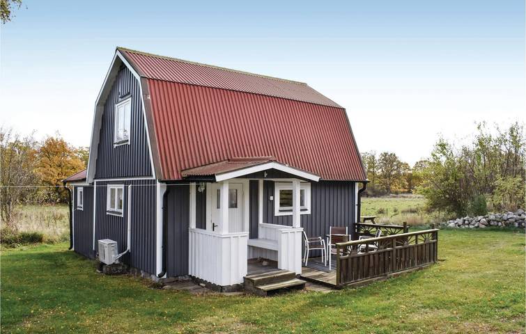 Hus för 4 Personer med terass in Svenska Östersjön