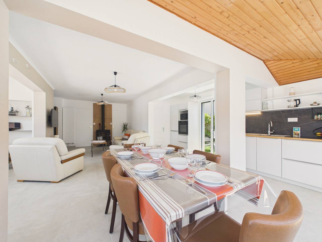 Maison 6 pers, jardin, mer à 30 m in La Plaine-sur-Mer, Côte de Jade