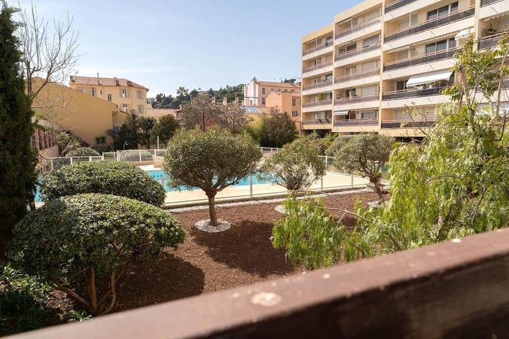 Ferienwohnung für 4 Personen, mit Balkon und Pool in Beaulieu-sur-Mer