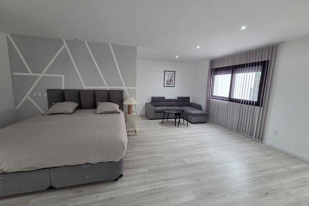Le 46 Villa cosy et moderne .  Entre Paris , Disneyland  et le Parc Asterix in Villiers-sur-Marne, Val-de-Marne