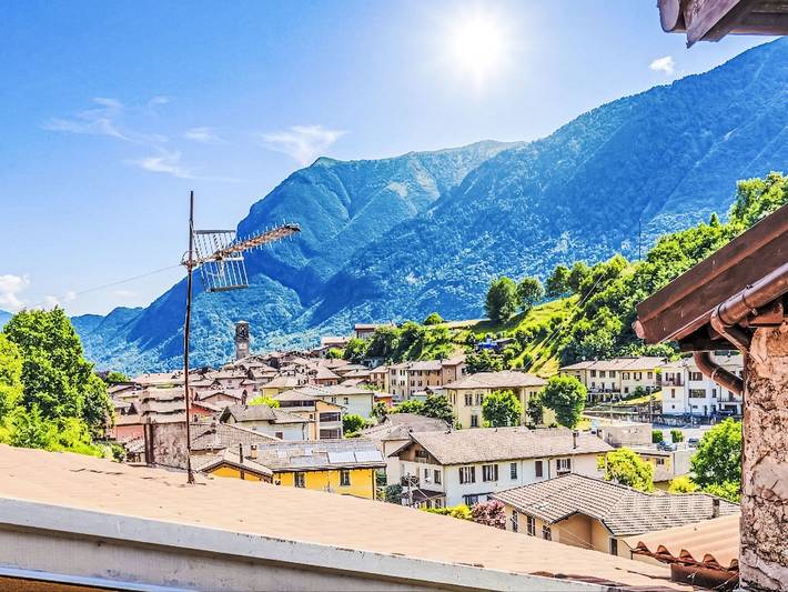 Location de vacances pour 4 personnes, avec balcon, animaux acceptés dans Carlazzo