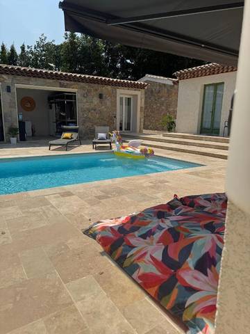 Maison d’hôte pour 2 personnes, avec terrasse ainsi que piscine et jardin à Roquebrune-sur-Argens
