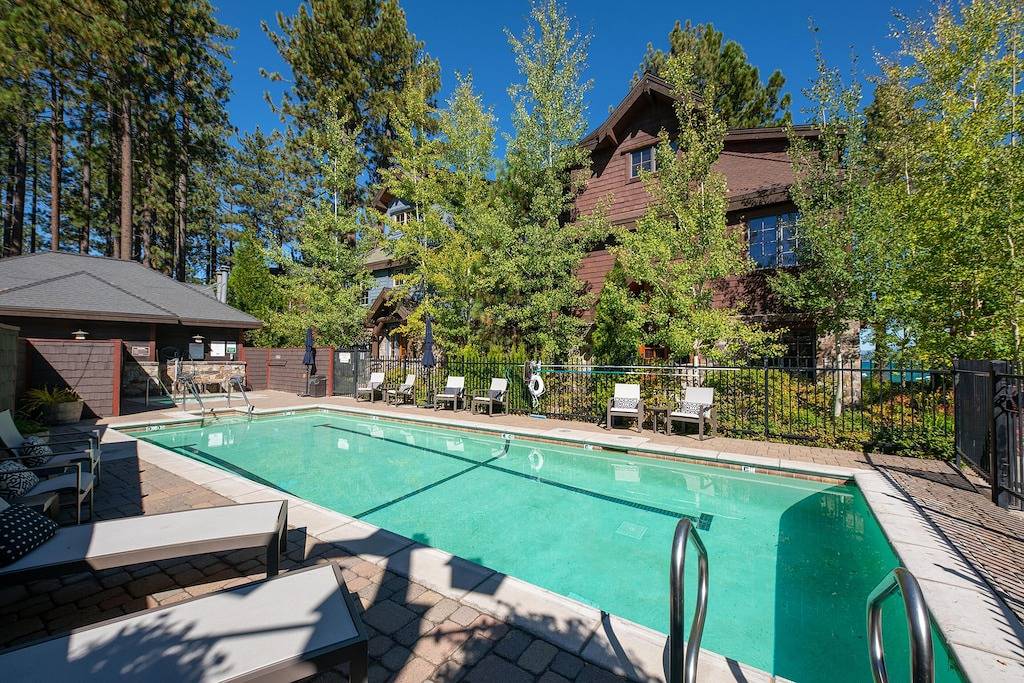 3 Sierra Shores Luxury Lakefront- 3Br/3Ba in Bijou Park, South Lake Tahoe