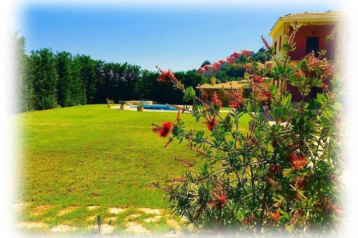 Ferienhaus für 10 Personen, mit Whirlpool und Balkon sowie Garten