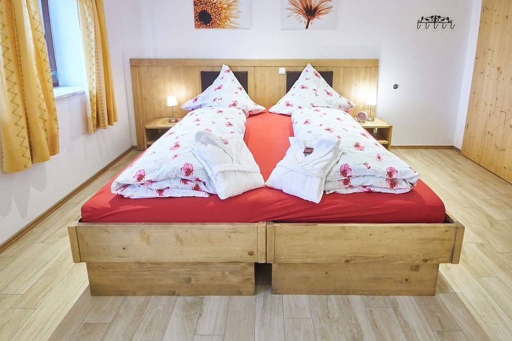 Ganze Wohnung, Ferienwohnung Oberstadel 52 qm für 1-4 Personen barrierefrei in Altötting, Landkreis Altötting