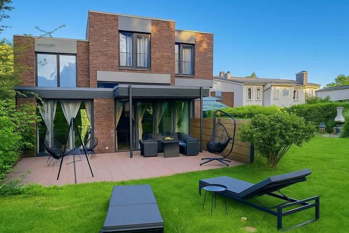 Ferienwohnung für 2 Personen, mit Garten und Ausblick in Holtenau