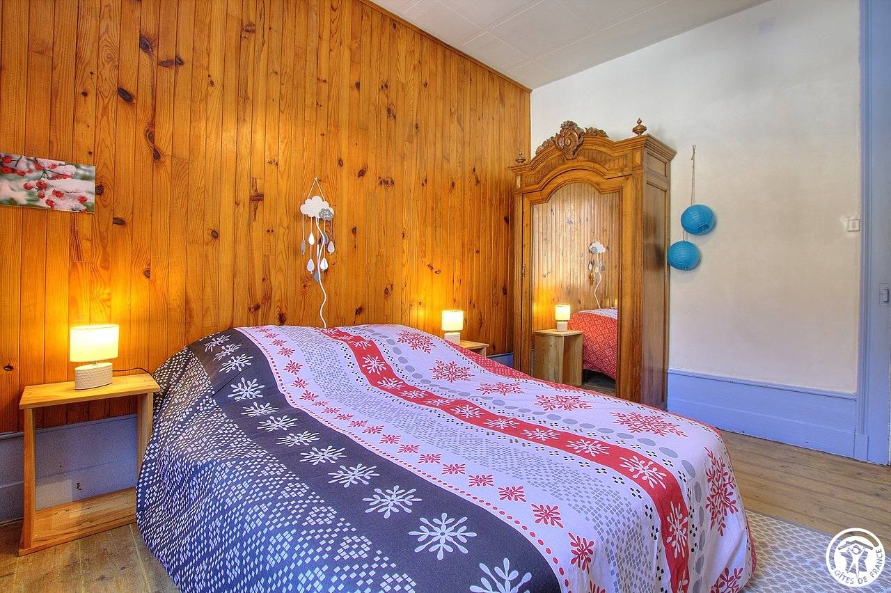 Les Aventurines in Mijoux, Regionaler Naturpark Hochjura