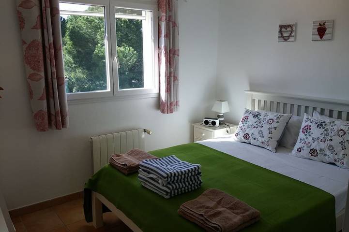 Luxury 4 Bed Villa, Private Pool, Wifi, Aircon, Quiet Area, Lovely Seaside Town in La Côte Vermeille, Argelès-sur-Mer