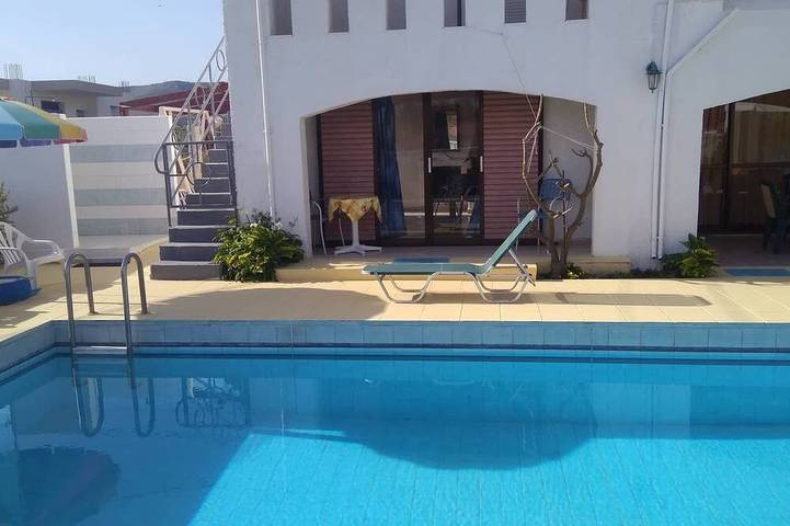 Ferienwohnung für 5 Personen, mit Pool und Balkon sowie Garten - 1